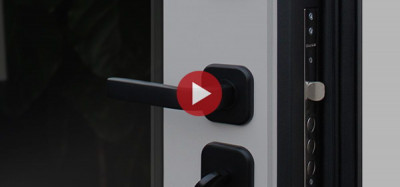 Стальная дверь "Ньюкасл" с зеркалом